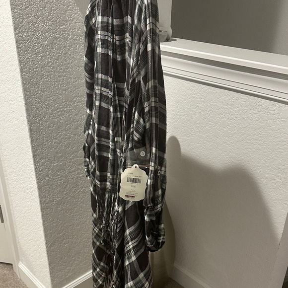 Altar'd State Black, Green, and White Plaid Open Front Fringe Cardigan - Picture 5 of 6